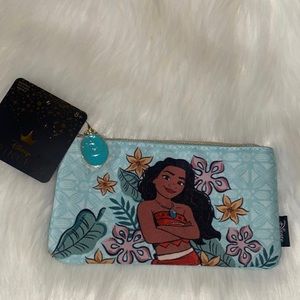 Loungefly Disney’s Moana cosmetic bag!
